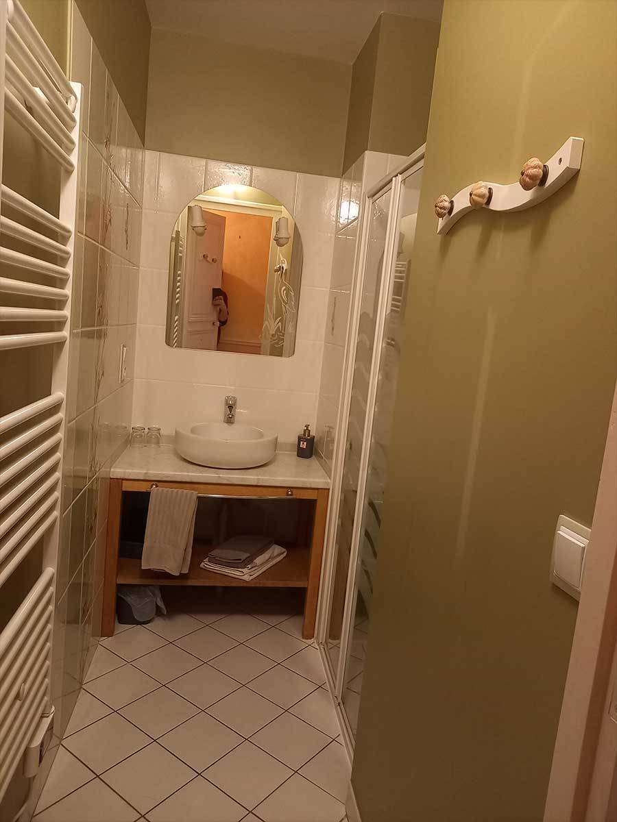salle de bain chambre